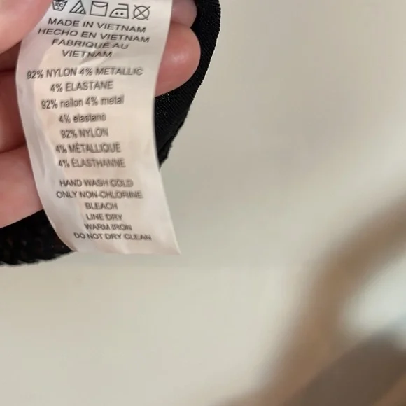 NWT Michael Kors black sequenced short sleeved V- neck top size medium. - Picture 6 of 6